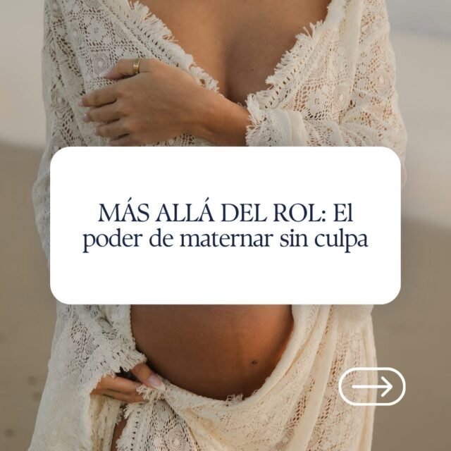 Más allá del rol: El poder de maternar sin culpa
Convertirte en mamá no significa cancelar tu identidad ni pausar tus sueños. Sin embargo, es muy fácil perderse entre la carga mental, las expectativas externas y el peso incesante de la culpa.
Maternar sin culpa es un acto de valentía. Implica reconocer que para cuidar con paciencia y amor, primero necesitas habitar tu propio espacio, validar tus emociones y recordar que sigues siendo una mujer con metas, talentos y un propósito propio. Cuando sueltas la exigencia de ser una "madre perfecta", le enseñas a tus hijos el valor de vivirse auténticos, humanos y libres.
🌿 Desliza para reencontrarte con tu poder personal y redefinir las reglas de tu maternidad.
👉 ¿Qué expectativa o culpa estás lista para soltar hoy? Déjamelo en los comentarios.
#MaternidadConsciente #MaternidadReal #Mamá #ElijahAndVictoria
